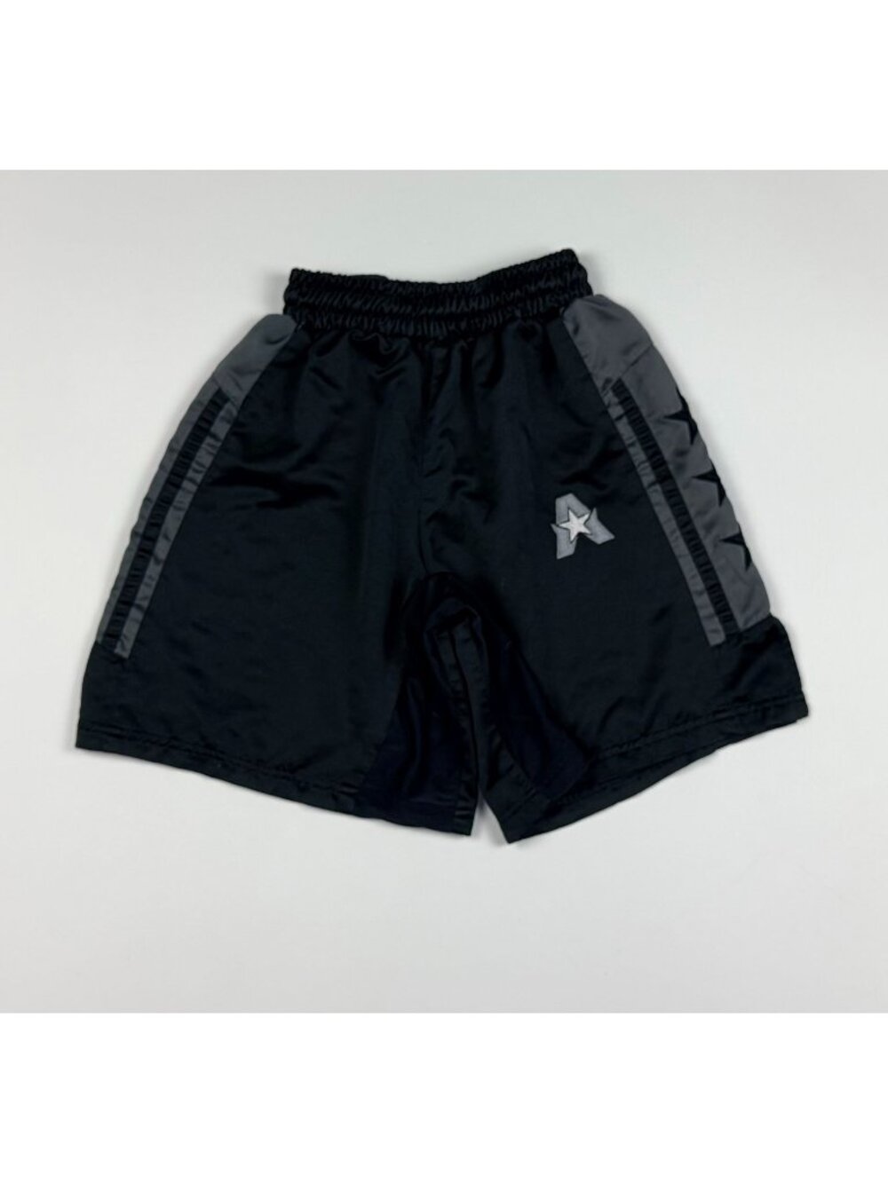 Youth wrestling shorts with stretch cinch waist with rubber size youth Medium.